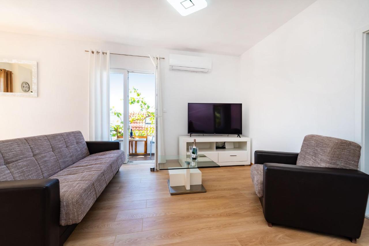 Apartment Maia Lena For Family Jasenice  Exterior foto